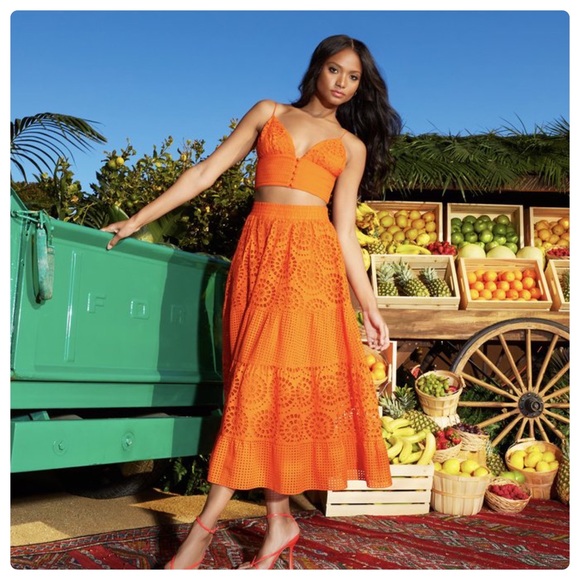 ALICE + OLIVIA Melony Midi Skirt - Picture 9 of 15